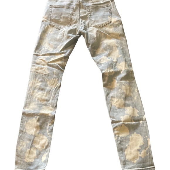 Blue Jeans With Color Scheme - Picture 2 of 2